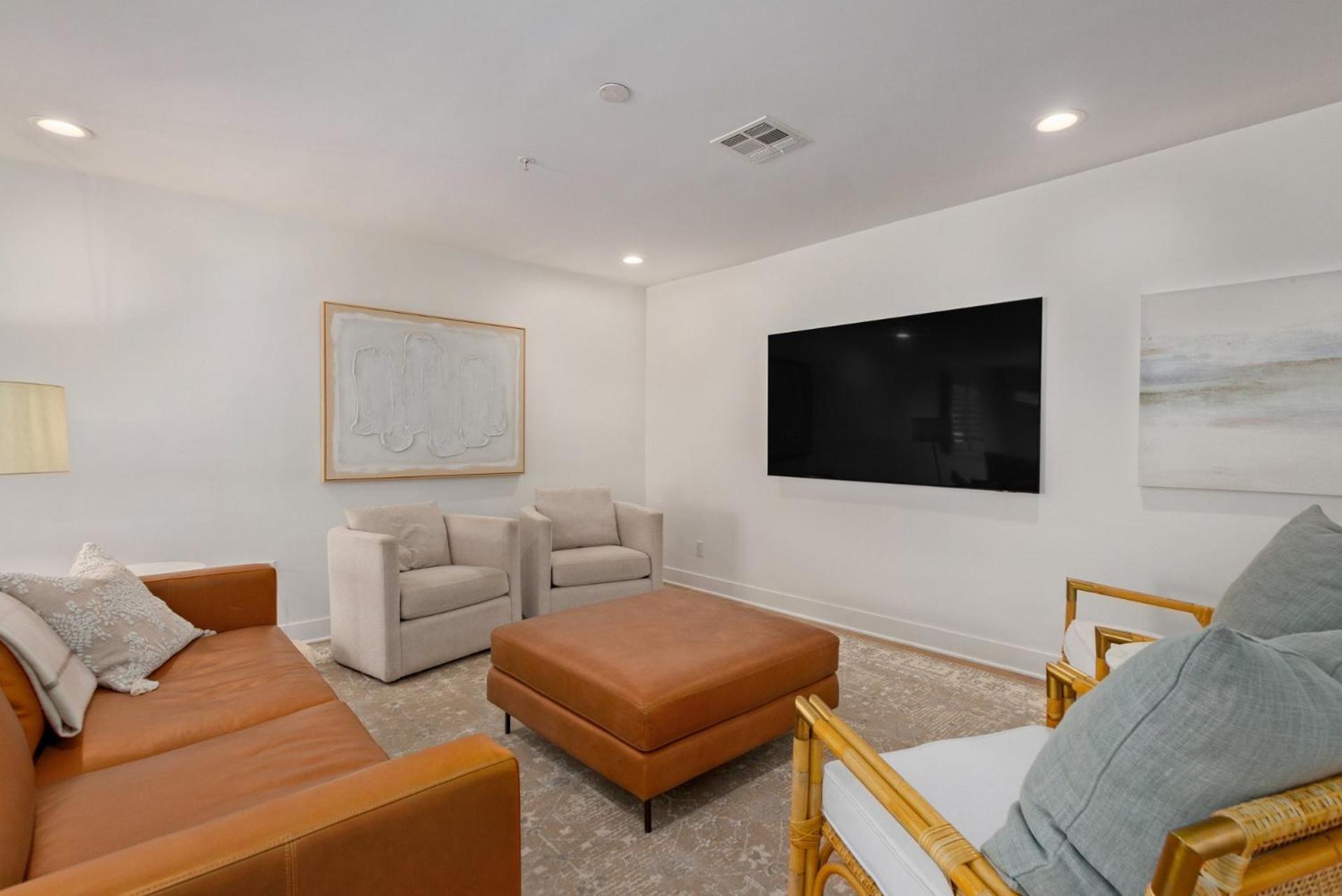 New Remodel In The Heart Of Holiday home *